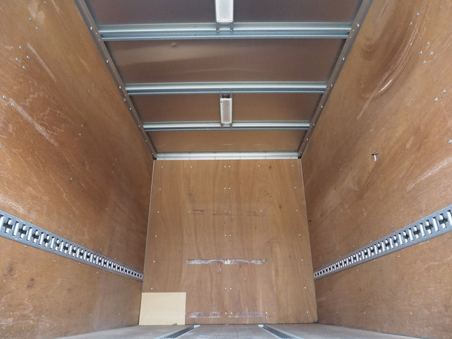 キャンターアルミバン