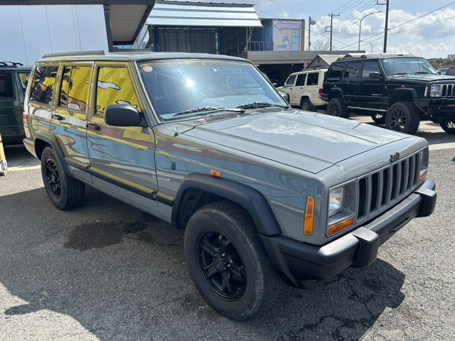 チェロキーリミテッド 60周年アニバーサリー エディション