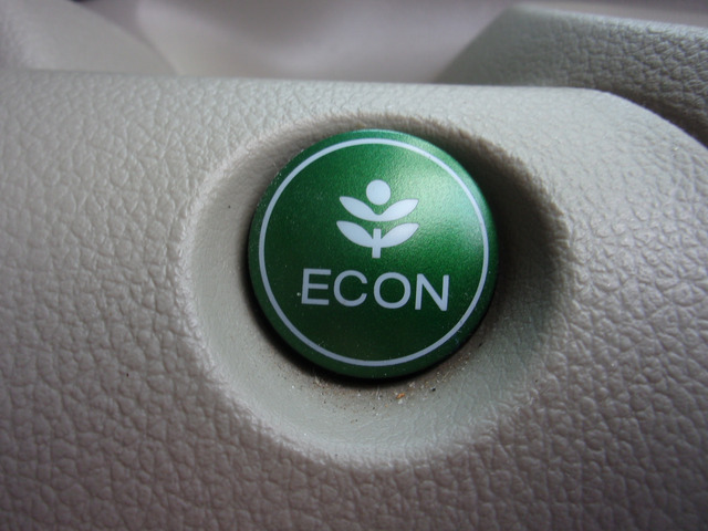 �A�C�h�����O�X�g�b�v�A���G�R�m�~�[���[�h�X�C�b�`�B