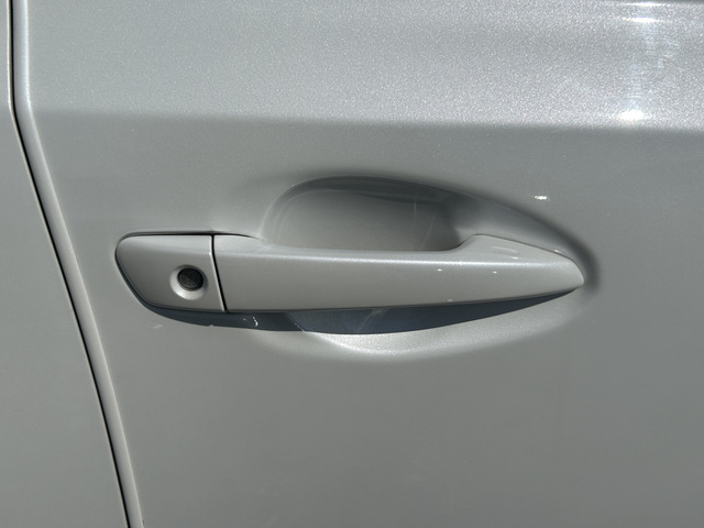 �y�x�����z���i�X�z���Ԃ������������܂��āA���ɗL�������܂��B�݌Ɏԗ��ɂȂ�܂��̂ŁA���񂲓s���̋X�������ɁA���ɗ��ĉ������B���X�\��������ƁA���ē����X���[�Y�ł��B