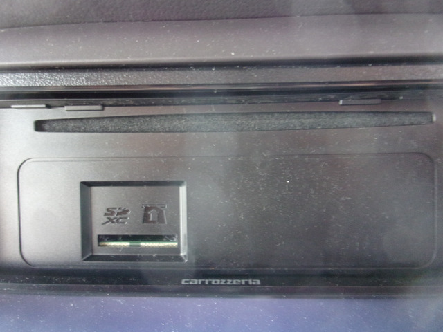 CD,DVD,SD�J�[�h�X���b�g���B