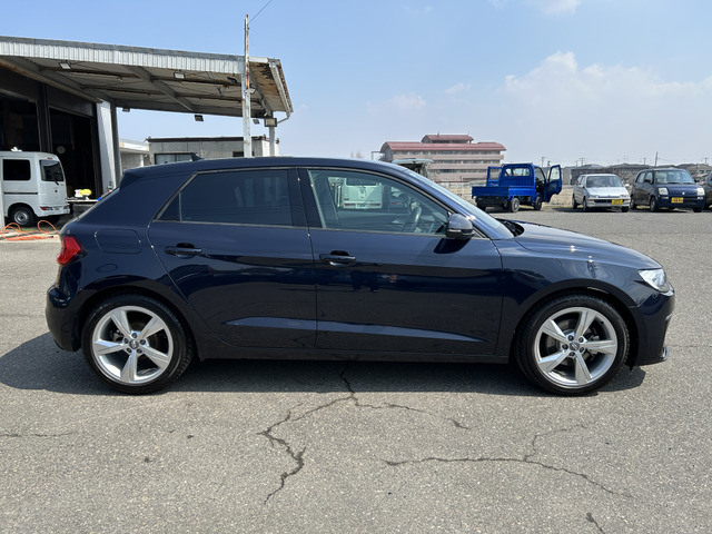 �y�x�����z���i�X�z���Ԃ������������܂��āA���ɗL�������܂��B�݌Ɏԗ��ɂȂ�܂��̂ŁA���񂲓s���̋X�������ɁA���ɗ��ĉ������B���X�\��������ƁA���ē����X���[�Y�ł��B