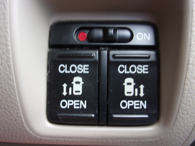 �����p���[�X���C�h�h�A�B