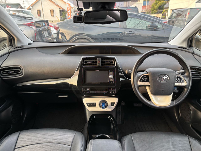 プリウス1.8 S セーフティ プラス