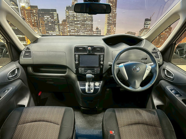 セレナ2.0 ハイウェイスター Vセレクション+Safety S-HYBRID アドバンスドSafetyパッケージ