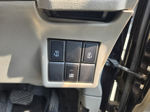 �����d���X���C�h�h�A�X�C�b�`�ł��B(�x�����z17.8���~�E�����Ɍ���E�^�C�~���O�`�F�[���ł��̂Ńx���g�����K�v�������܂���)