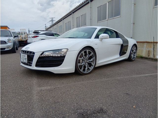 R85.2 FSI クワトロ 4WD