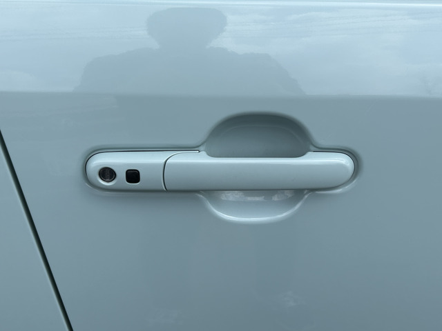 �y�x�����z���i�X�z���Ԃ������������܂��āA���ɗL�������܂��B�݌Ɏԗ��ɂȂ�܂��̂ŁA���񂲓s���̋X�������ɁA���ɗ��ĉ������B���X�\��������ƁA���ē����X���[�Y�ł��B