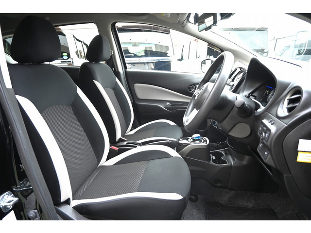 ☆★諸費用も明瞭化☆★ 「広告の価格と実施の見積りが違う・・・」そんな不安を払拭するため、当店では不透明な諸費用は一切いただきません!支払総額表示を明確にし、「正直な販売」を徹底しております!