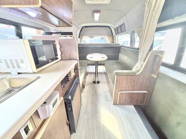 ハイエースバン