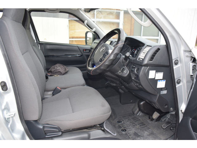 ハイエースバン2.8 DX ロング GLパッケージ ディーゼル 4WD