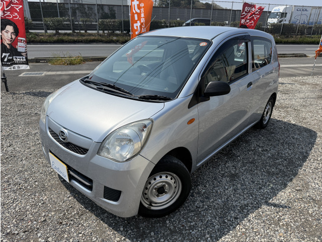 当店の在庫車両は入庫後に試走、点検を行っております。初めて中古車を購入される方、知識に自信がない方にもスタッフが親切丁寧にご案内致します。何でもご相談ください!