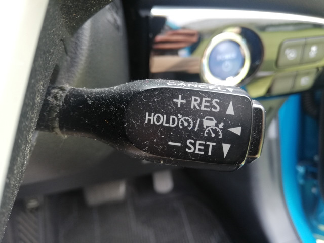 プリウスPHV1.8 A