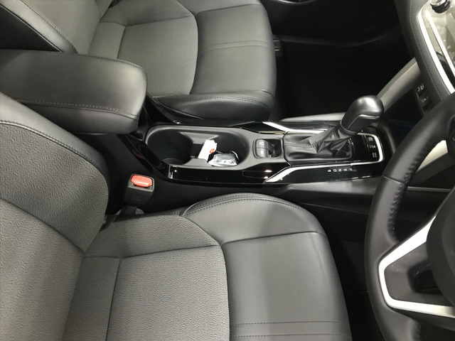 �y�K���X����̕i���z ���Ђ̓W���ԗ��ɂ�AIS�Ӓ菑�ƃI�[�g�I�[�N�V�������̍���\��ςݍ���ł��܂��B�v���C�X�{�[�h�̋��z�͏��o��݂̂��x�������z�B�i�������i���S���͈ꌩ�ɔ@�����B��ڗđR�ł��B