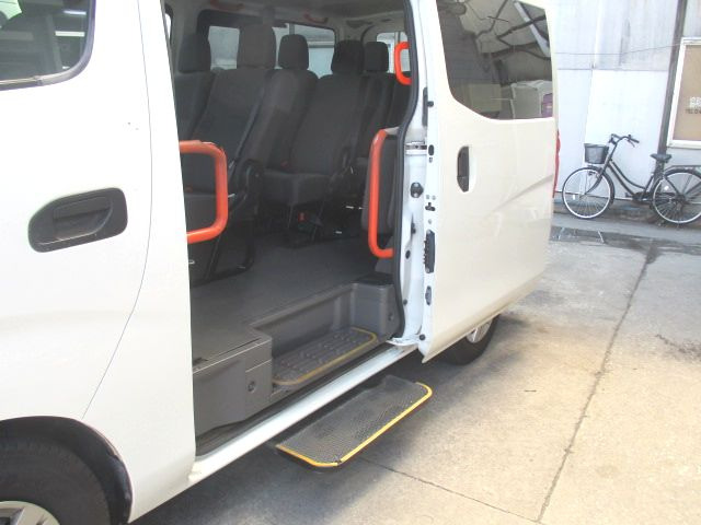 �X���C�h�h�A�A���I�[�g�X�e�b�v �A�V�X�g�o�[