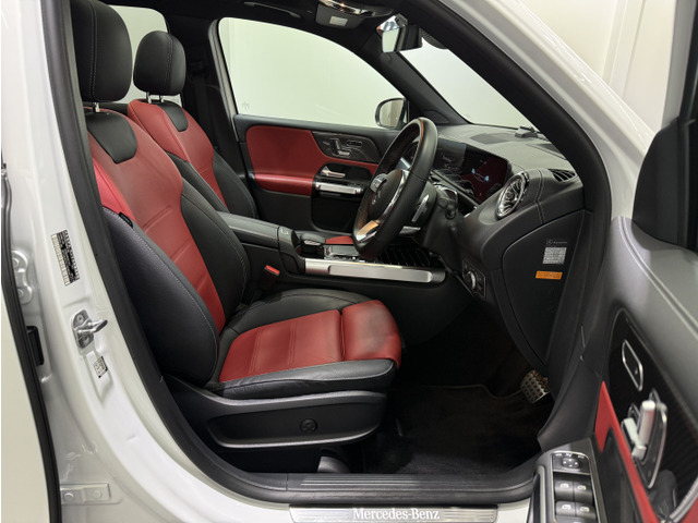 ★メルセデスのメーカー保証(新車保証)を継承した上で納車致しますので、引渡し後に万が一不具合等が発生しましても、全国の正規ディーラーにて無償修理を受けることができます。費用は車両本体価格に含まれます。