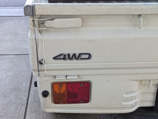 ���̉��i��4WD�ԂŁA�����܂Œ��x�̂悢���Ԃ́A�������������Ǝv���܂���! �����ҏ���!!