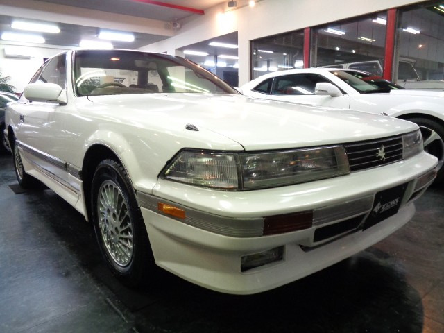 20ソアラ後期型3.0GTターボスーパーホワイトカラー純正エアロ&7M-GTEUターボエンジン純正5MTミッション&TEMS電一制御サスクルーズコントロール他フルノーマル車が入庫しました