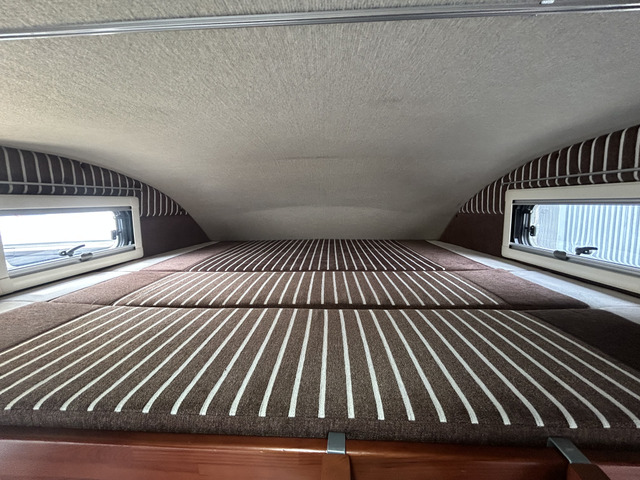 �o���N�x�b�h���L�X���Ă��܂�!���@��180cm&times;157cm�ƂȂ��Ă���܂�!