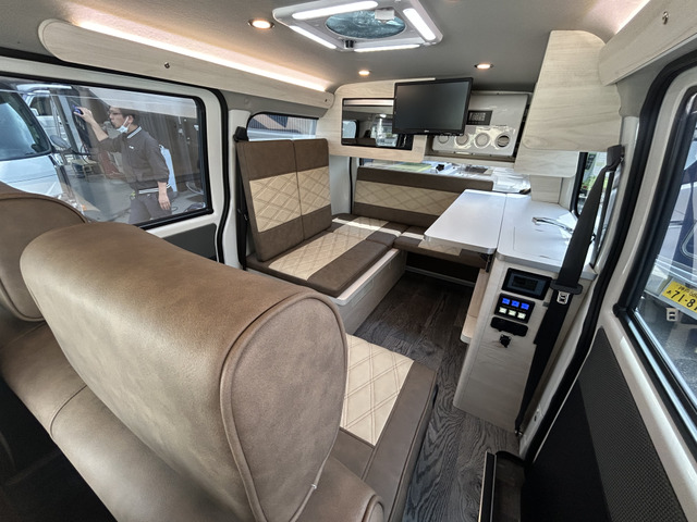 ���C�g�o���R���ł���Ȃ��瑕���i�͑�^�L�����s���O�J�[���ł�!