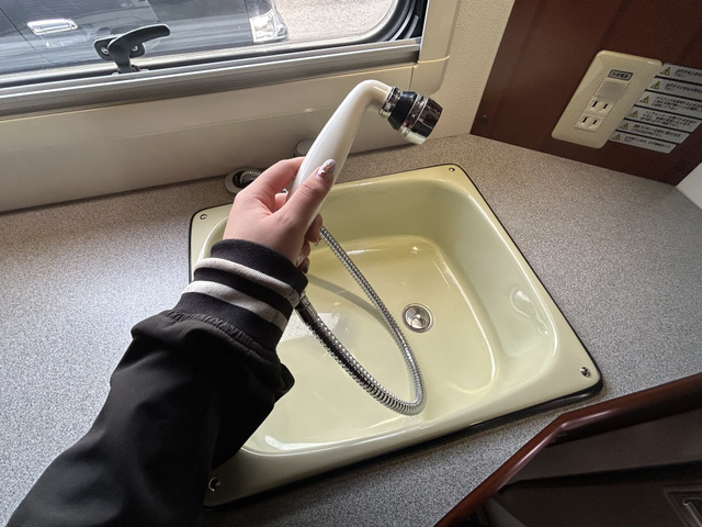 �V�����[�w�b�h�ɂȂ��Ă���̂ŃA�E�^�[�V�����[�Ƃ��Ă����g�����������܂�!