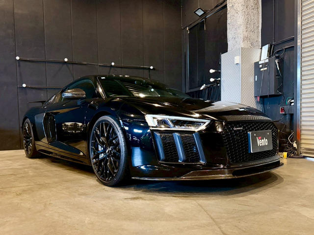 R8V10 プラス 5.2 FSI クワトロ 4WD