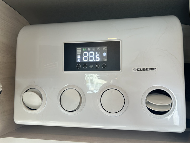 �ď�����K�ɉ߂�����12V�N�[���[!