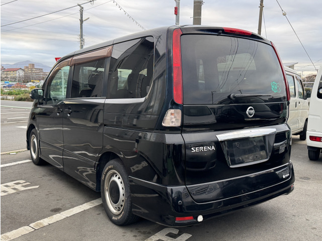 セレナ2.0 ハイウェイスター HDDナビ付