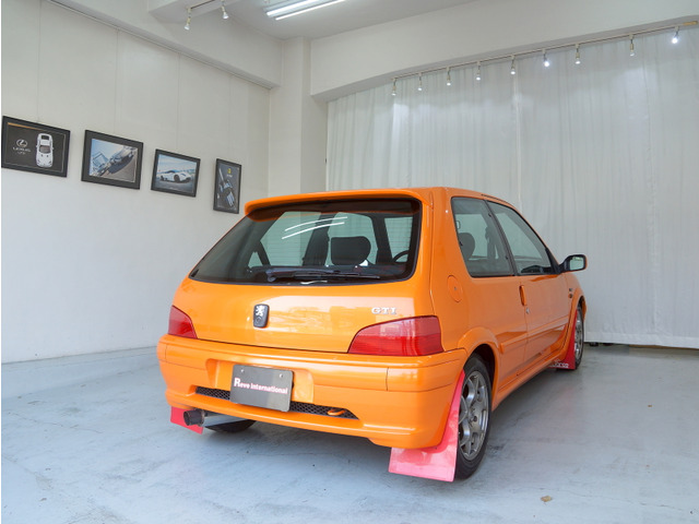 �I�����W���^���b�N�̃{�f�B�J���[�͂ƂĂ��L���C�ȏ�Ԃł��B