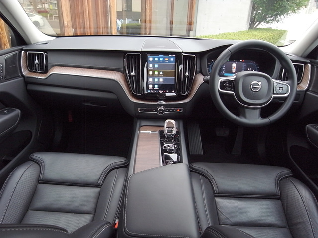 XC60アルティメット B5 AWD 4WD