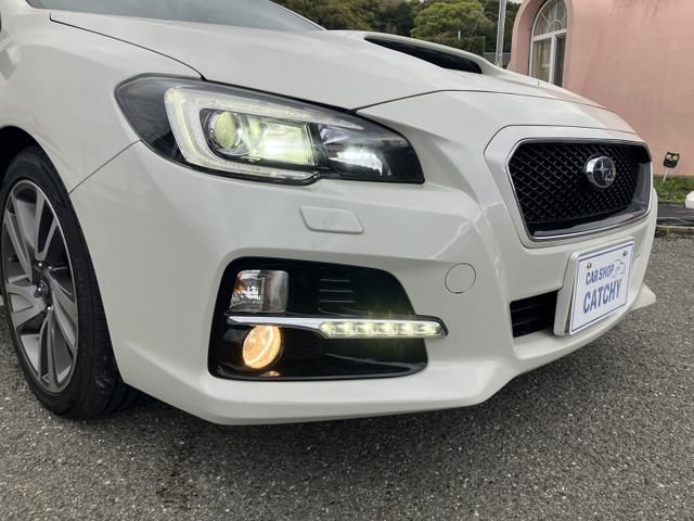 �I�v�V������LED���C�i�[�t���ł��B