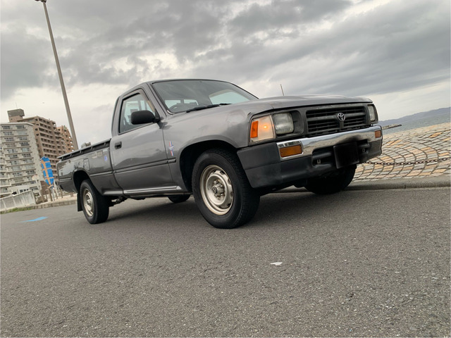 ハイラックス2.0 DX ロング