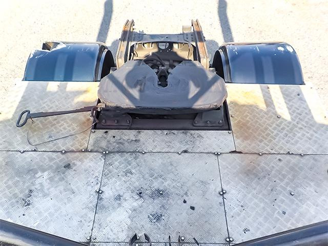 �C��R���e�i�Ɍ����ܗ։׏d11,100kg