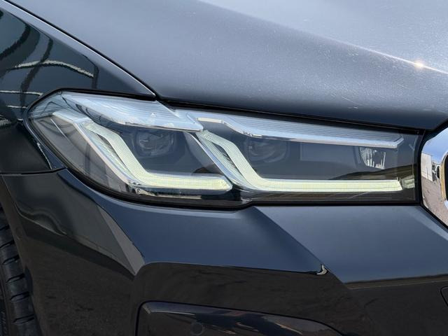 LED�w�b�h���C�g�̓f�U�C���������ł͂Ȃ���Ԃ̈��S���ɔ��Ɍ��ʂ𔭊����܂�!