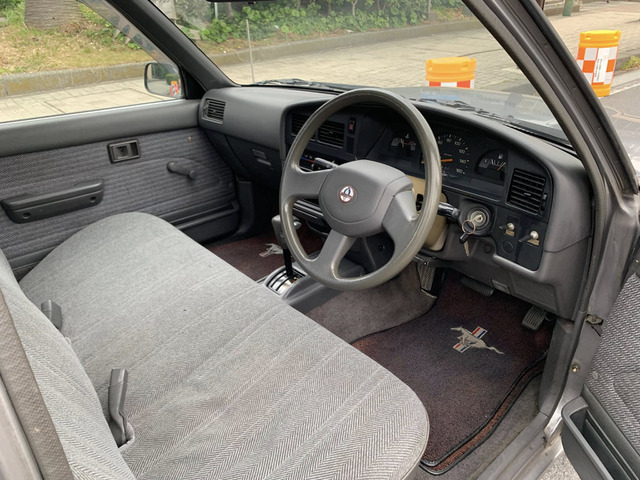 ハイラックス2.0 DX ロング