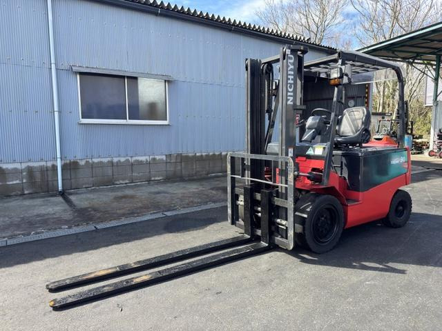 ニチユバッテリーフォークリフト