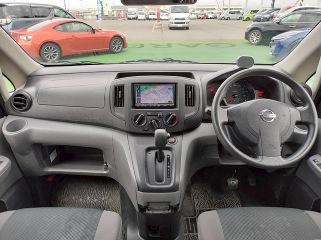 NV200バネットバン1.6 DX