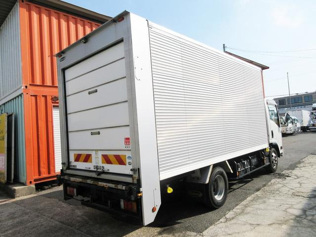 �����O�{�f�B