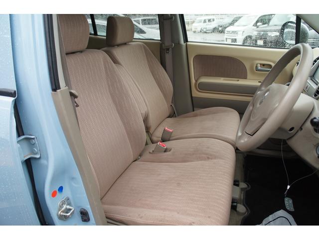 外装仕上げ、みがき、破水仕上げします。内装クリーニング ヘッドライトの黄ばみ落としてからの磨き!納車仕上げ専門の担当者がしっかり仕上げさせて頂きます。満足クォリティー!直通TEL0569-84-1338