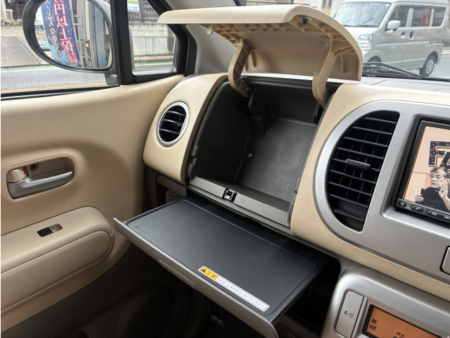 �e�[�u���t���ł��B