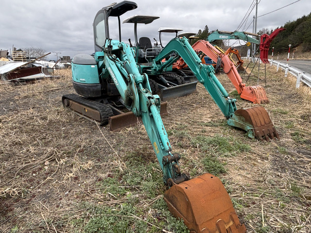 コベルコ油圧ショベル