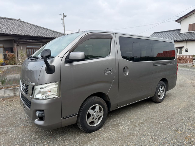 NV350キャラバン2.5 プレミアムGX ロング クロムギアパッケージ バージョンブラック ディーゼル 4WD