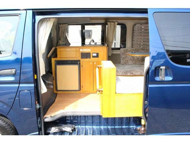 ハイエースバンキャンピング