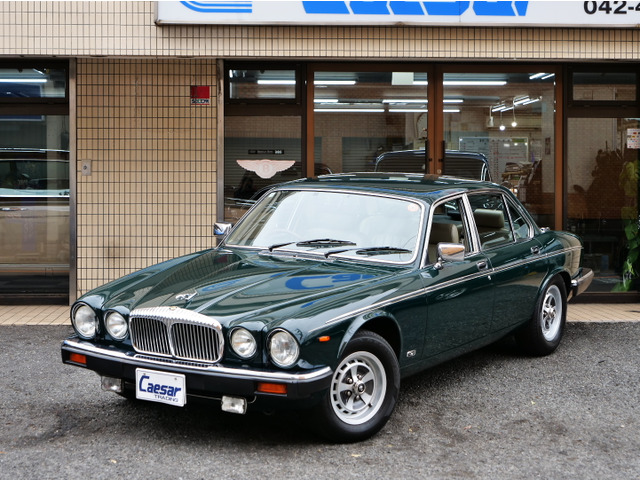 ディムラーダブルシックス