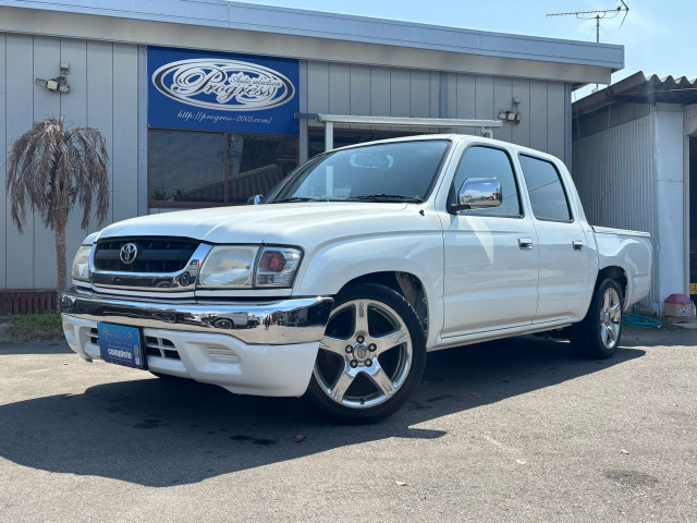 ハイラックススポーツピックアップ 2.0 ダブルキャブ 標準ボディ