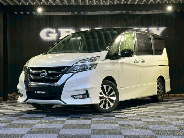 セレナ（日産）2.0 X VセレクションII 中古車画像