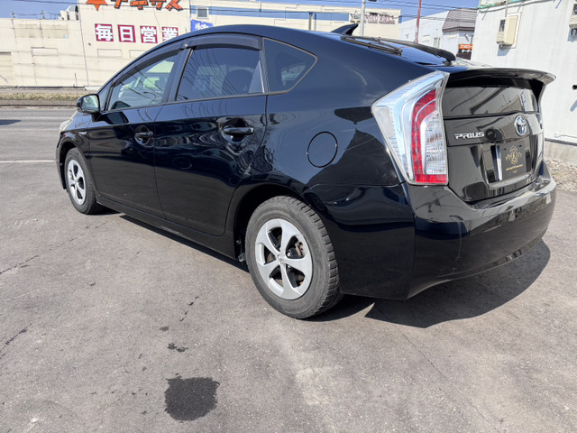プリウス1.8 S