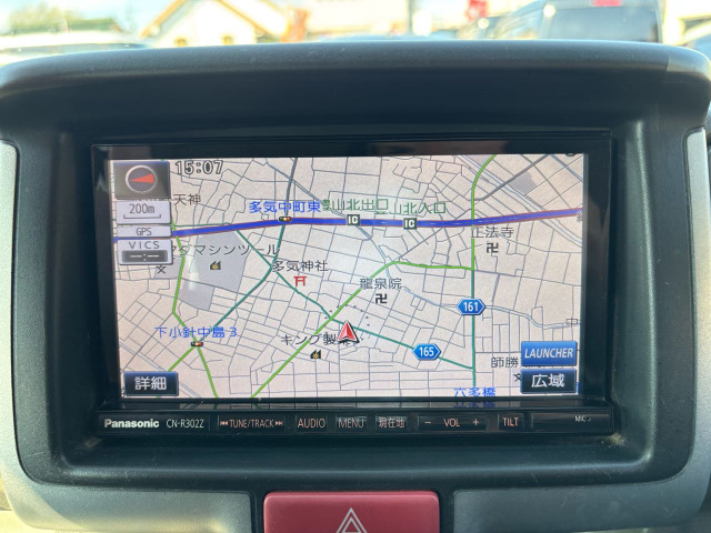 �y����SD�i�r�����z�t���Z�OTV��CD/DVD�ABluetooth�Ȃǂ����p�����܂��B