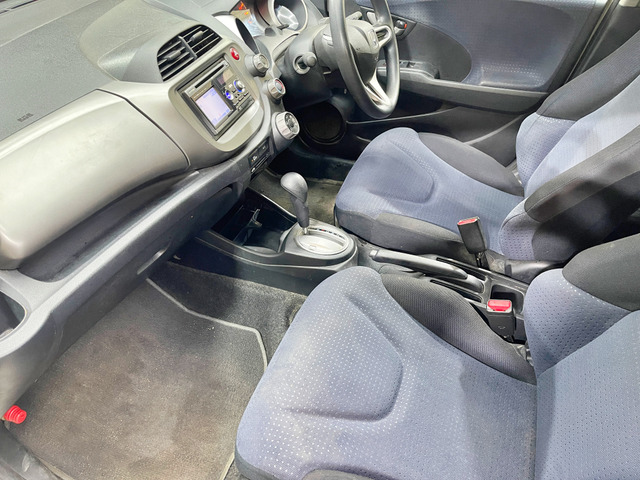 フィット1.3 13G 4WD