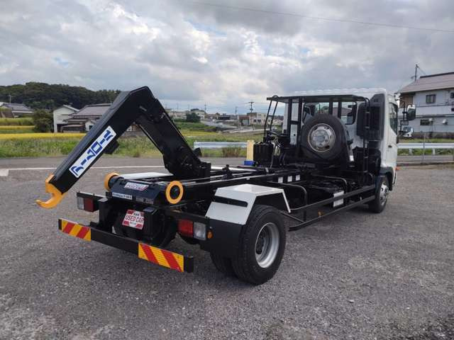 ドラレコから大型パーツまで持ち込みパーツも対応しております。認証資格を持つ整備工場なので安心してお任せ下さい!